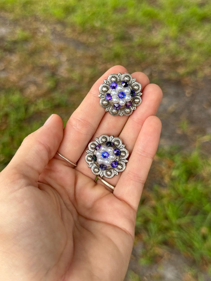 White Pearlies & Heliotrope Concho 1” (Pair)