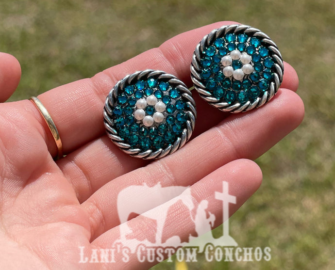 Blue Zircon & Pearl Antique 1” Rope Concho