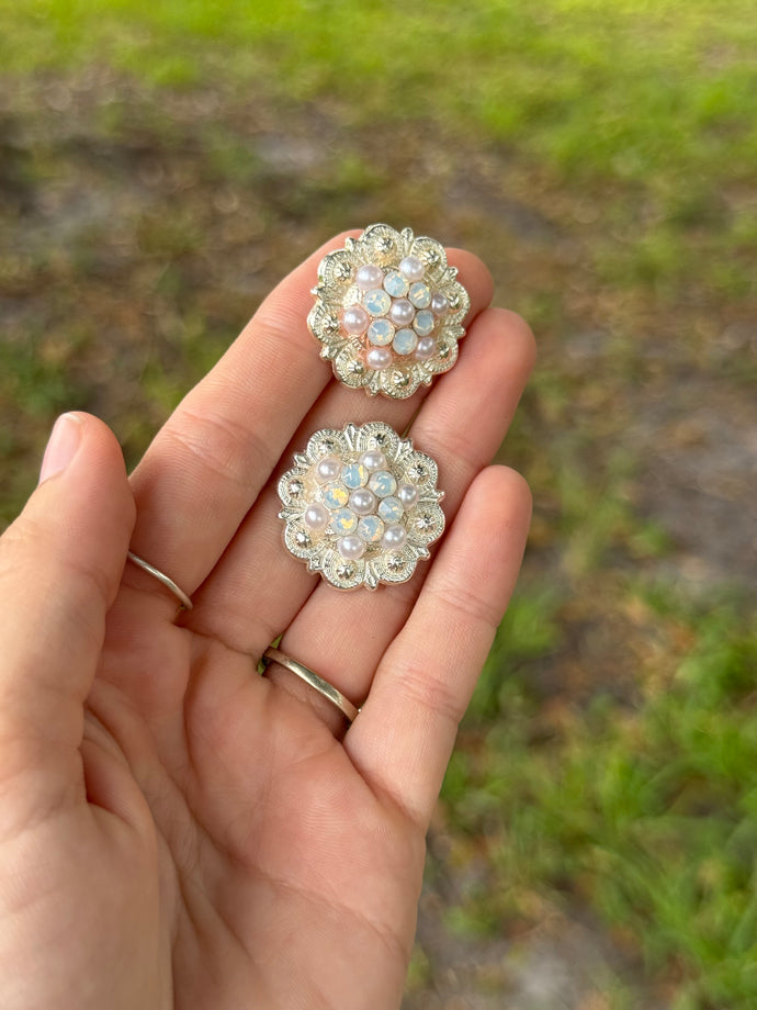 Pearl & White Opal Concho 1” (Pair)